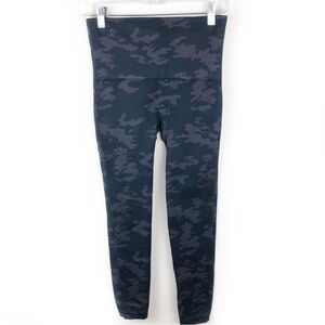 Spanx Look at Me Now seamless camo cropped leggings size: L